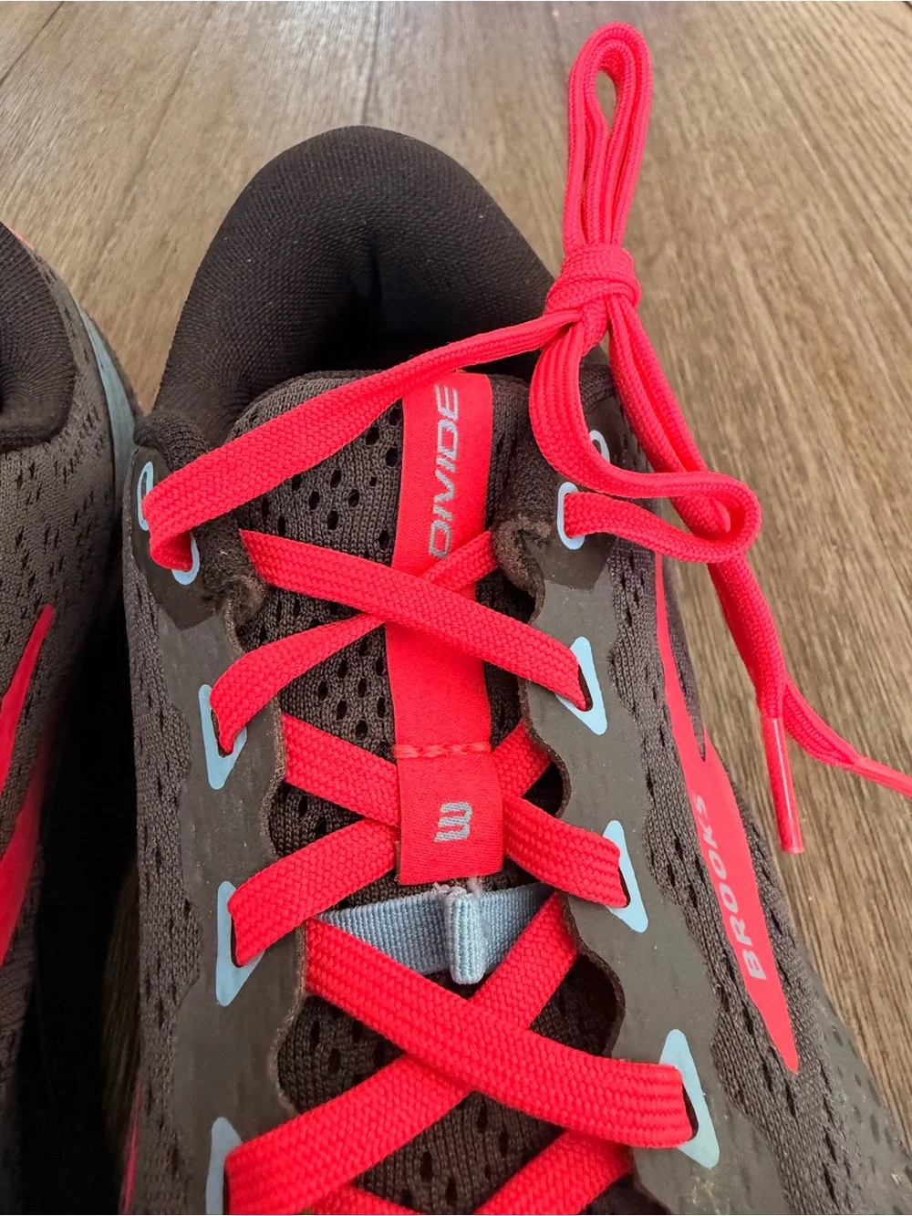 Brooks Women’s Divide 3